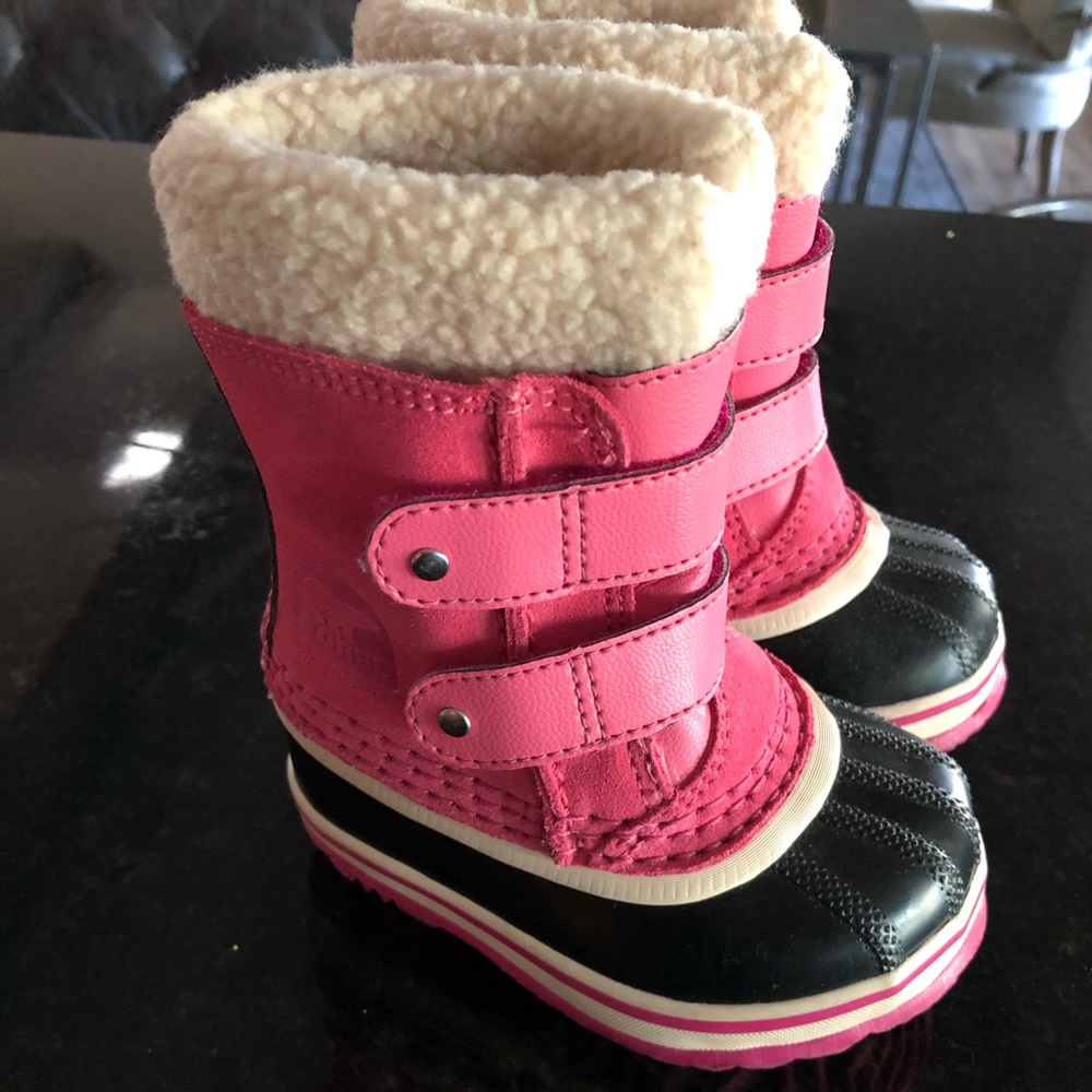 Toddler size 5 Sorel boots worn once